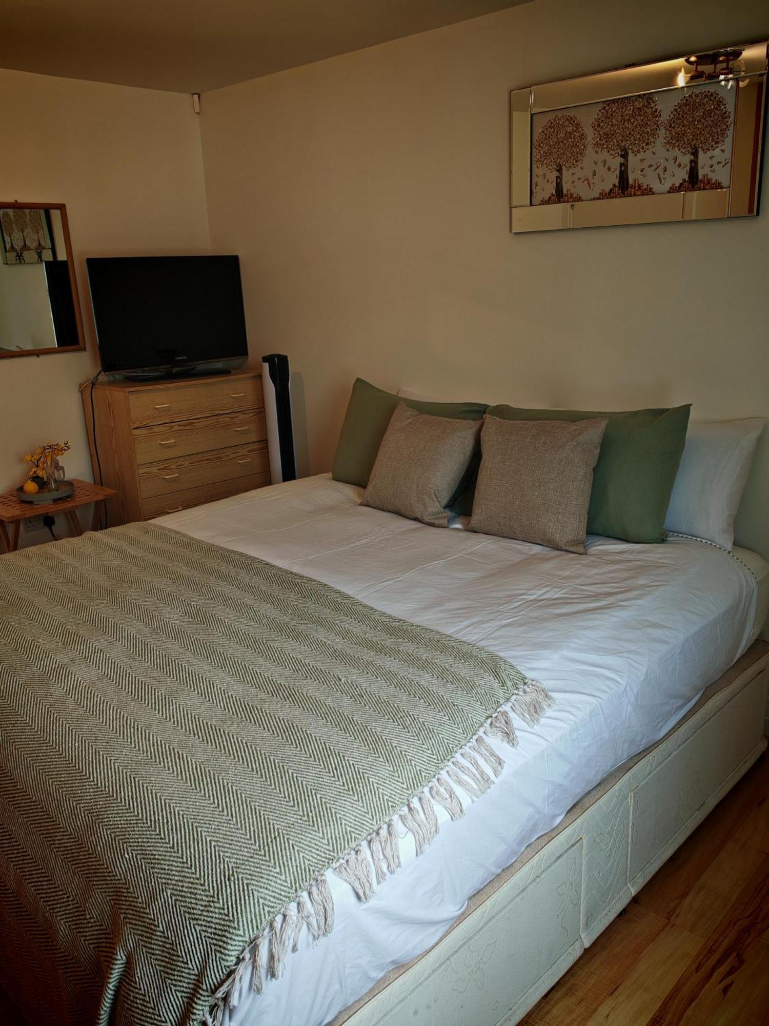 Spacious & Cosy Double And Single Bedrooms Close To Hendon & Colindale Tube Stations Exterior foto